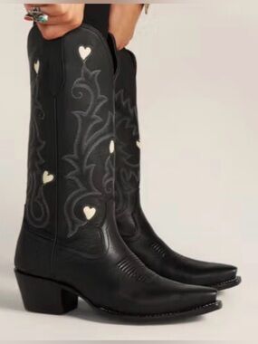 Brand new in box! Tecovas Annie Hearts Cowboy Boots Size 7